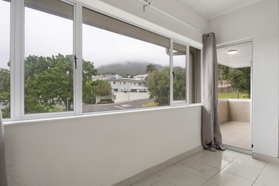 2 Bedroom Property for Sale in Oranjezicht Western Cape